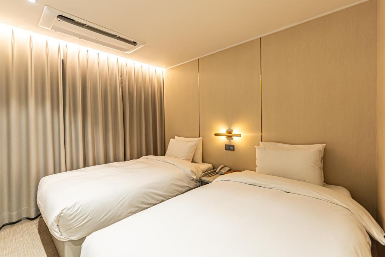 Hotel The Grang Seogwipo Luaran gambar