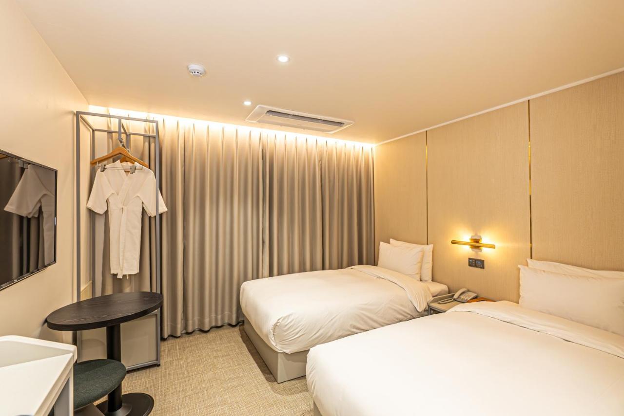 Hotel The Grang Seogwipo Luaran gambar