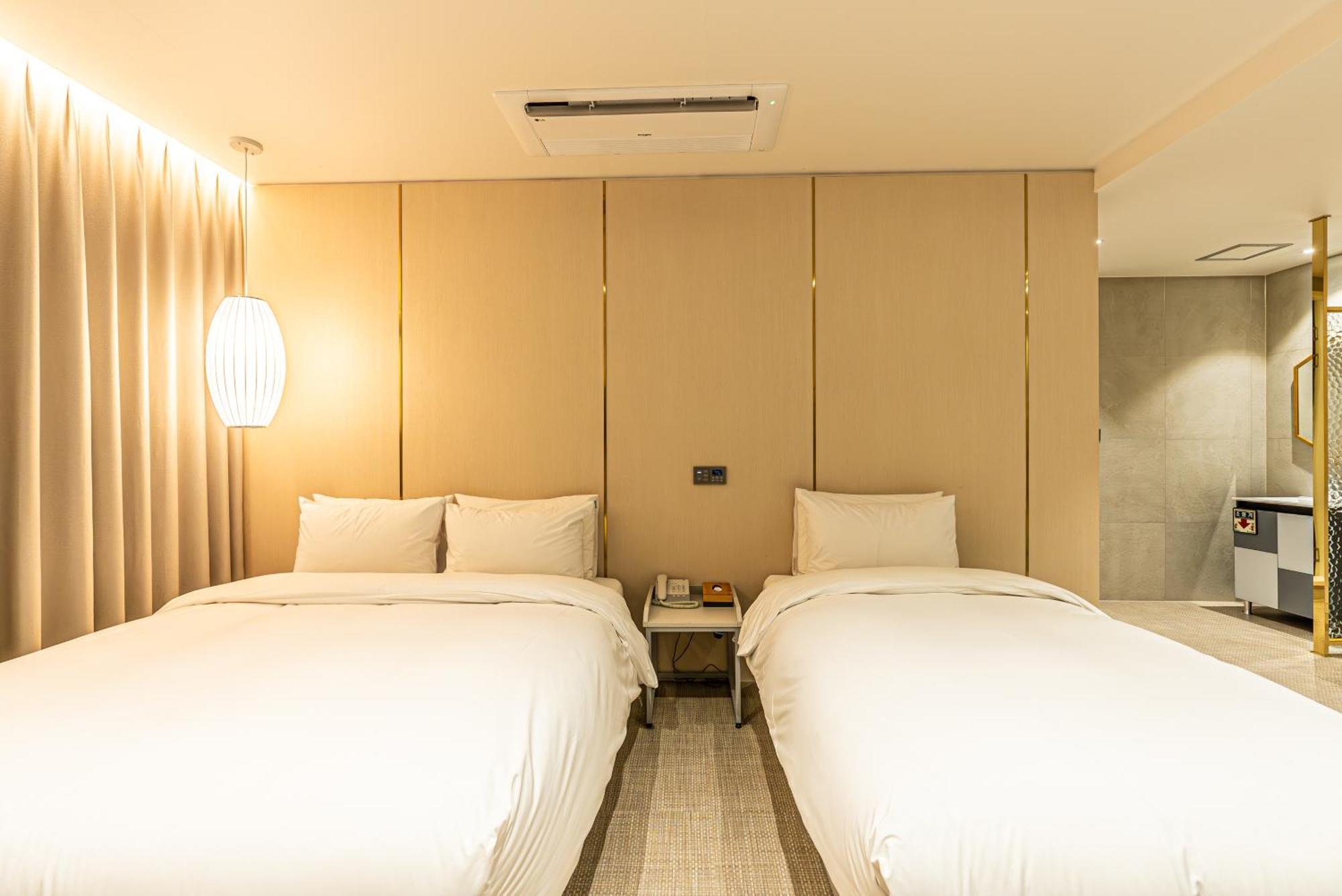 Hotel The Grang Seogwipo Luaran gambar