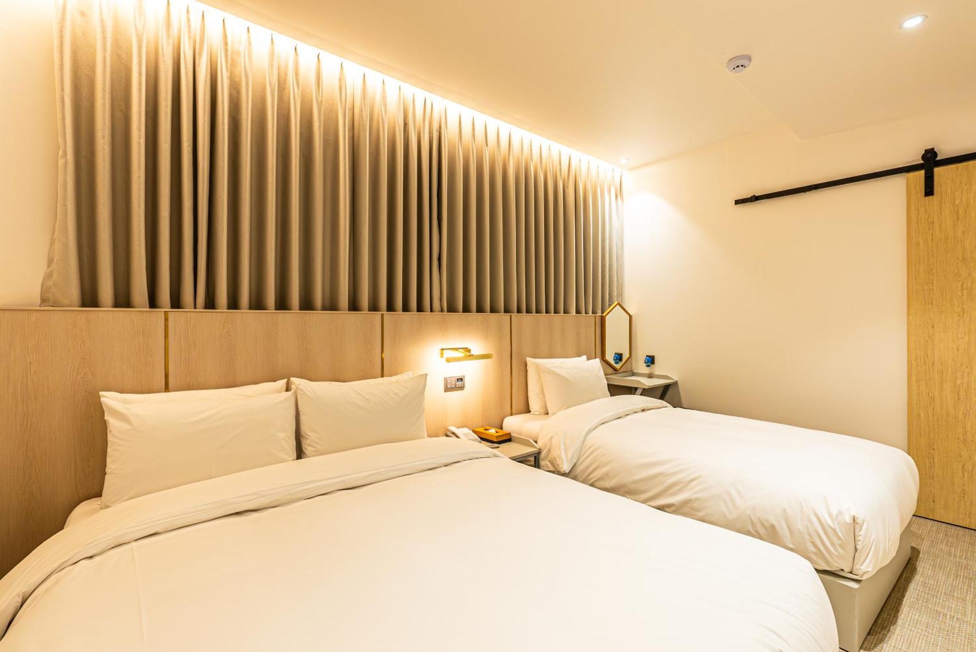 Hotel The Grang Seogwipo Luaran gambar