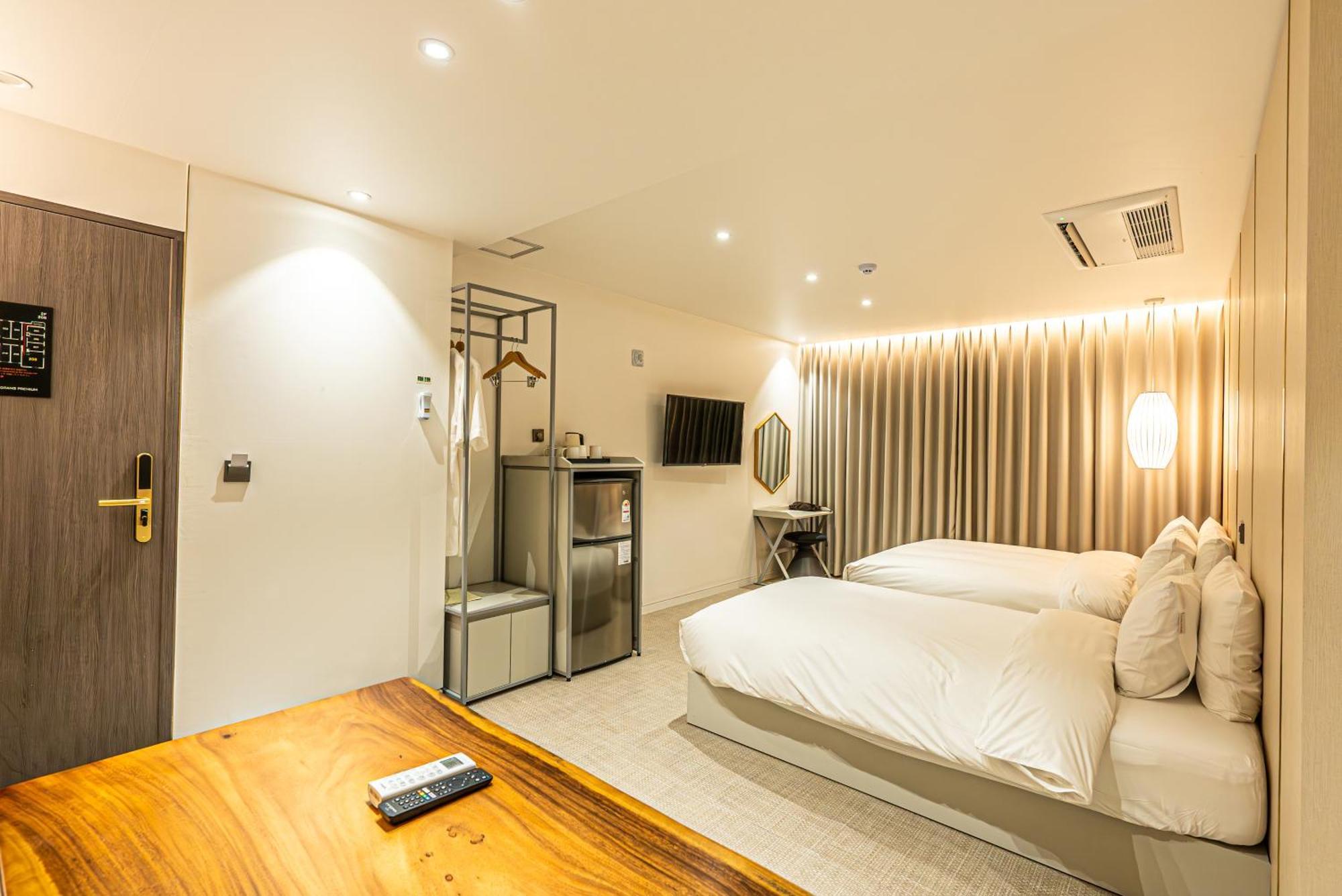 Hotel The Grang Seogwipo Luaran gambar